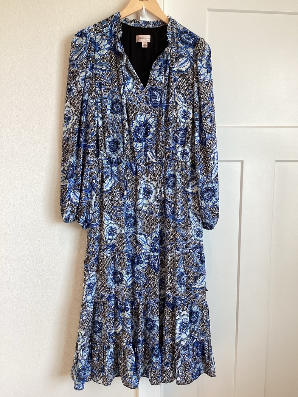 Philosophy Long Sleeve Maxi Dress Tiered Large Black Blue Floral